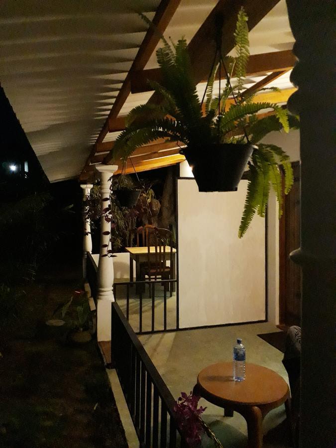 Akila Holiday Resort ハバラナ エクステリア 写真